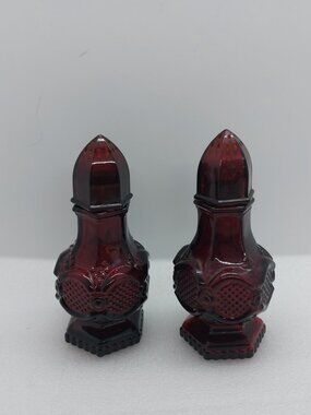 Vintage Avon Ruby Red Cape Cod 1876 Collection Glass Salt & Pepper